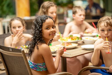 Kindergeburtstag feiern im Schwimmbad Erlebnisbad der Sachsen Therme Leipzig