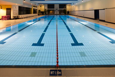 Sportbecken im Vita Spa Fitnessclub in der Sachsen Therme