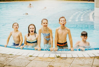 Kinder in den Erlebniswelten der Westfalen Therme